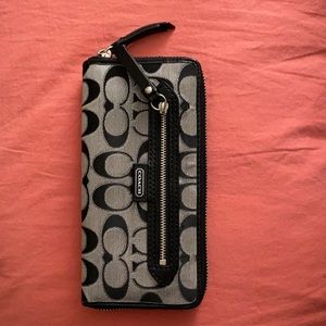 Like new Coach wallet